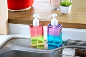 JOYと除菌JOYとを混ぜてオシャレ洗剤に！比重の違いでカラフルジョイ！見ても可愛い