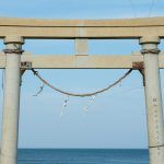 伊勢神宮の石灯籠に登ったのは誰?名前は?処分が軽すぎるのでは?
