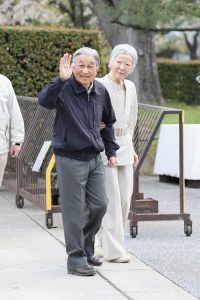 上皇と上皇后陛下とはどこ(場所)で会える?公務には参加しないの?